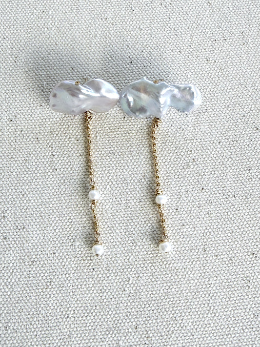 Amika - Freshwater Pearl Earrings
